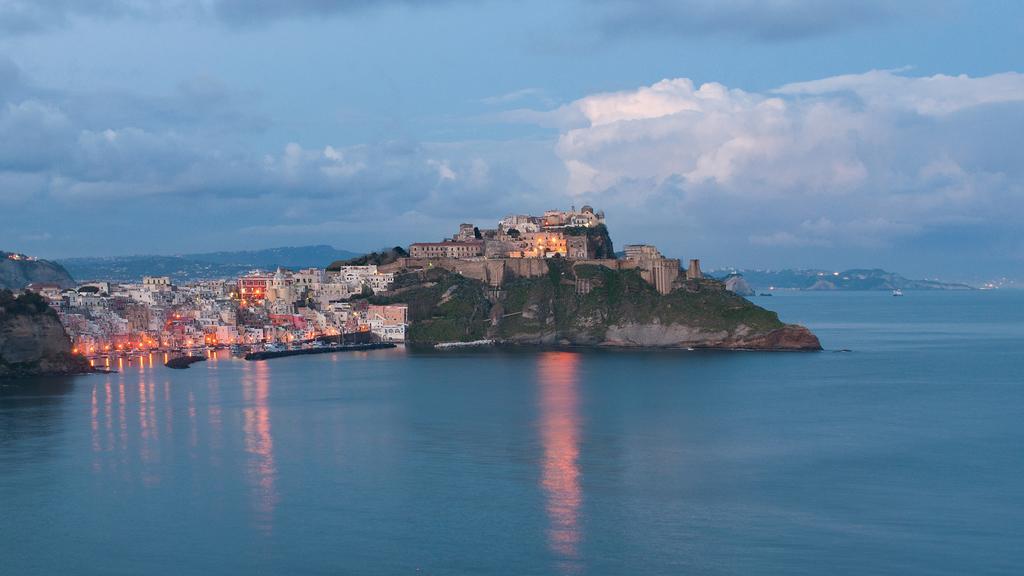 Albergo 'La Vigna' Procida Exterior photo